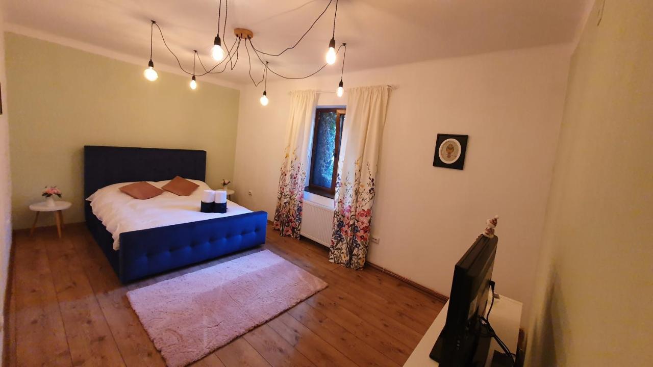 Home Central Apartment Braşov Exteriör bild
