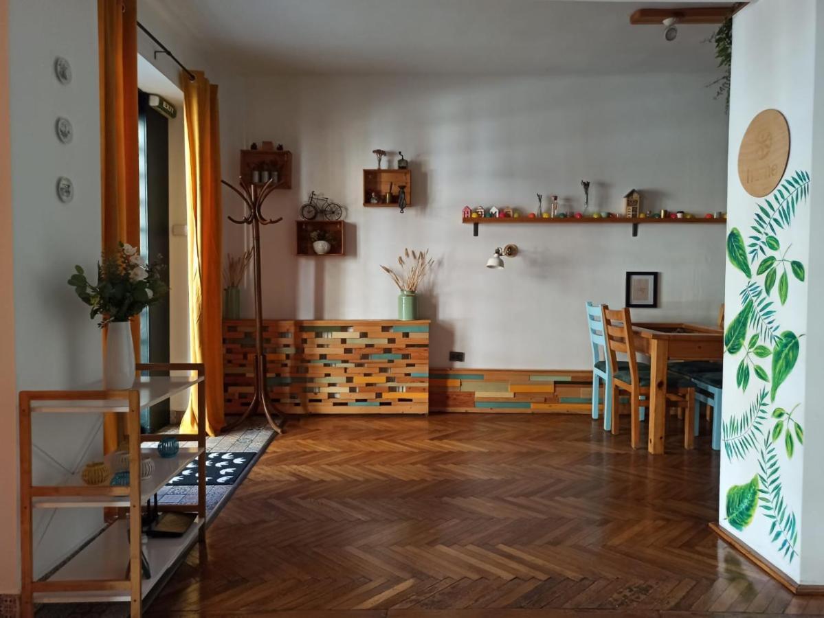 Home Central Apartment Braşov Exteriör bild